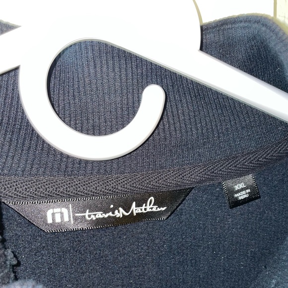 Travis Mathew Quarter Zip Men’s - Picture 2 of 3